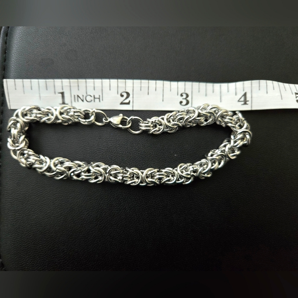 Silvertone Byzantine Style Bracelet 8" ✨️This piece is unmarked for metal type✨️